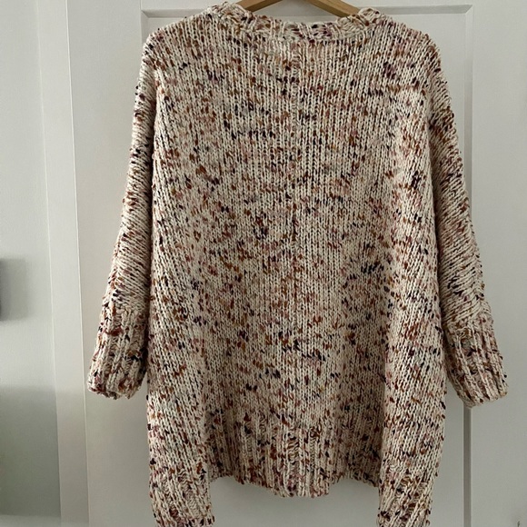 Lou & Grey Multicolored Chunky Knit Sweater - Ready for any winter occasion! - Picture 3 of 3